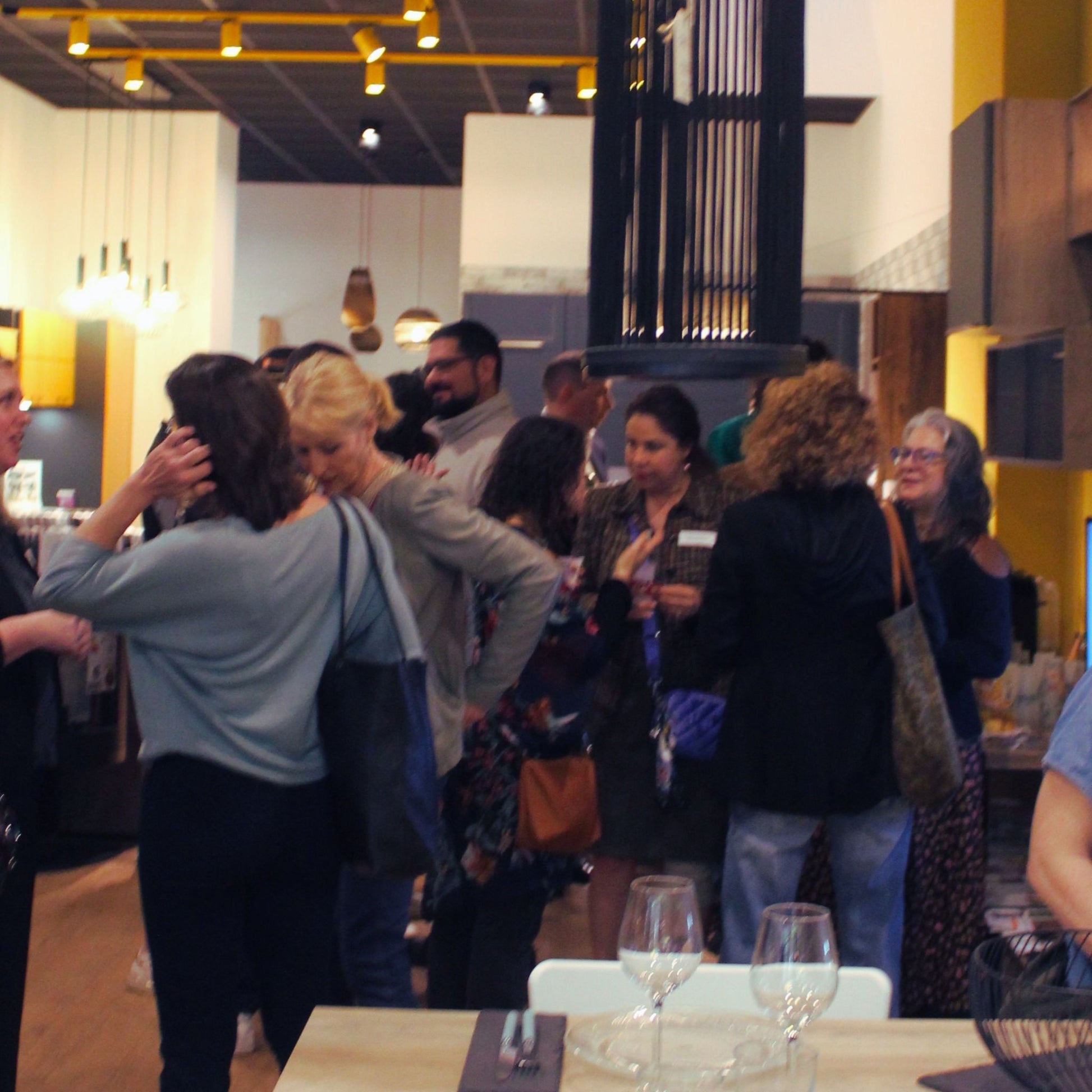 Meeting Event Cenuplat